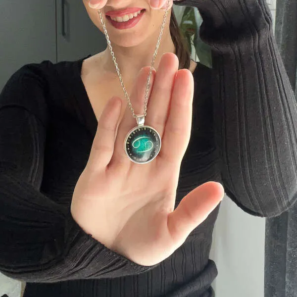 Astorya - Necklace with zodiac sign pendant